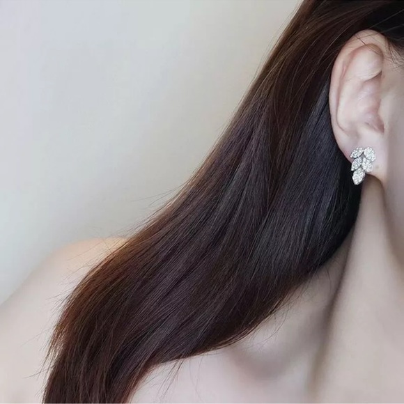 Women Fashion Leaf 925 Silver Cubic Zirconia Stud Earrings Wedding Jewelry Gift - Picture 2 of 2